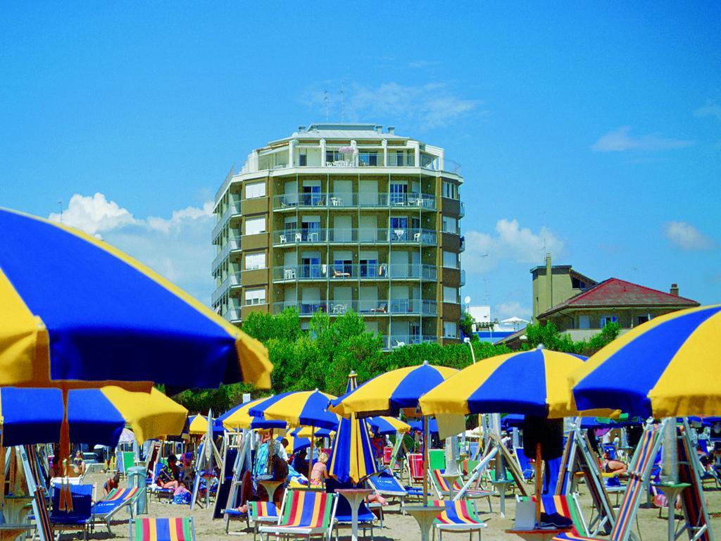 Lignano Sabbiadoro Sea Front Lägenhet Exteriör bild
