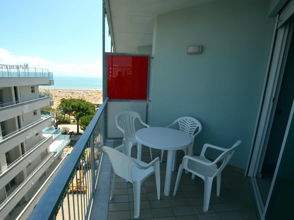 Lignano Sabbiadoro Sea Front Lägenhet Exteriör bild
