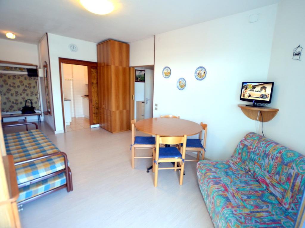 Lignano Sabbiadoro Sea Front Lägenhet Exteriör bild
